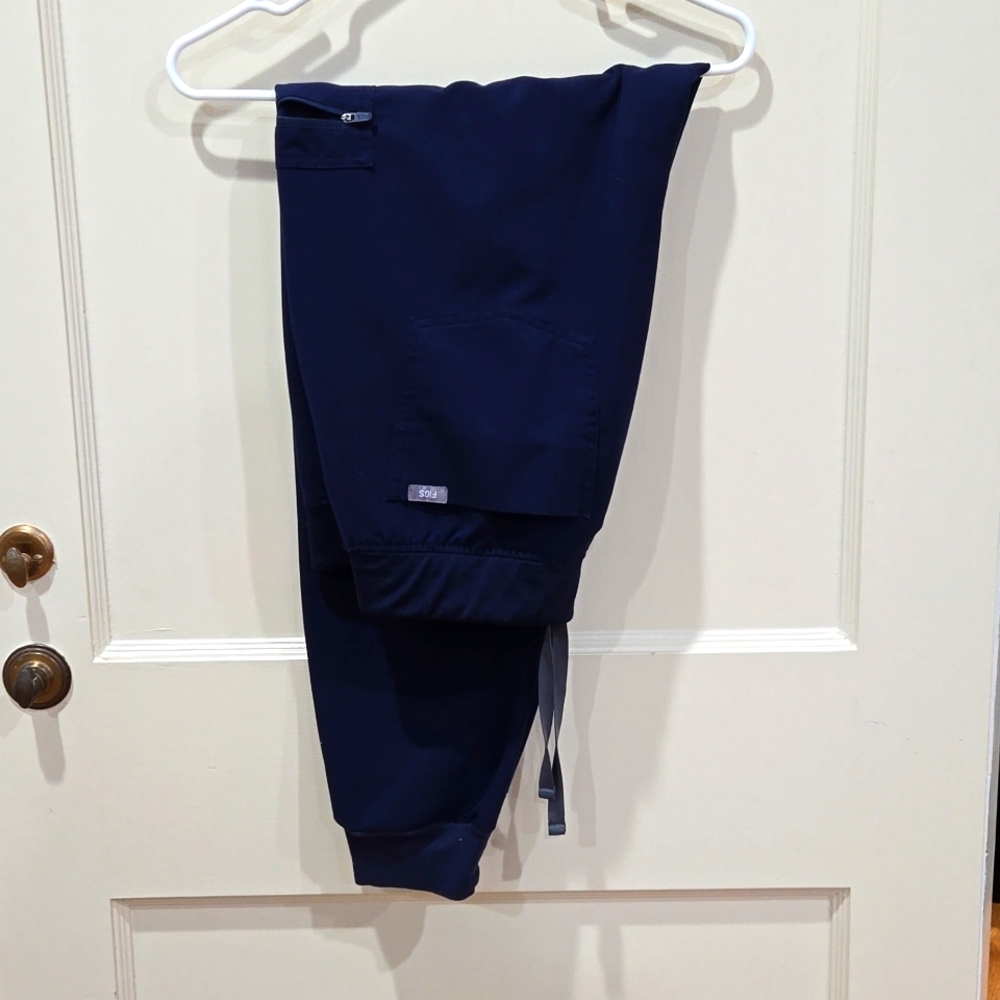 Like New! Figs Zamora Jogger Navy